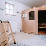 Adam I Cicha Woda